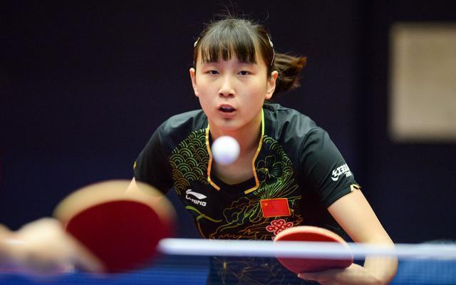 首场比赛中 首场比赛中